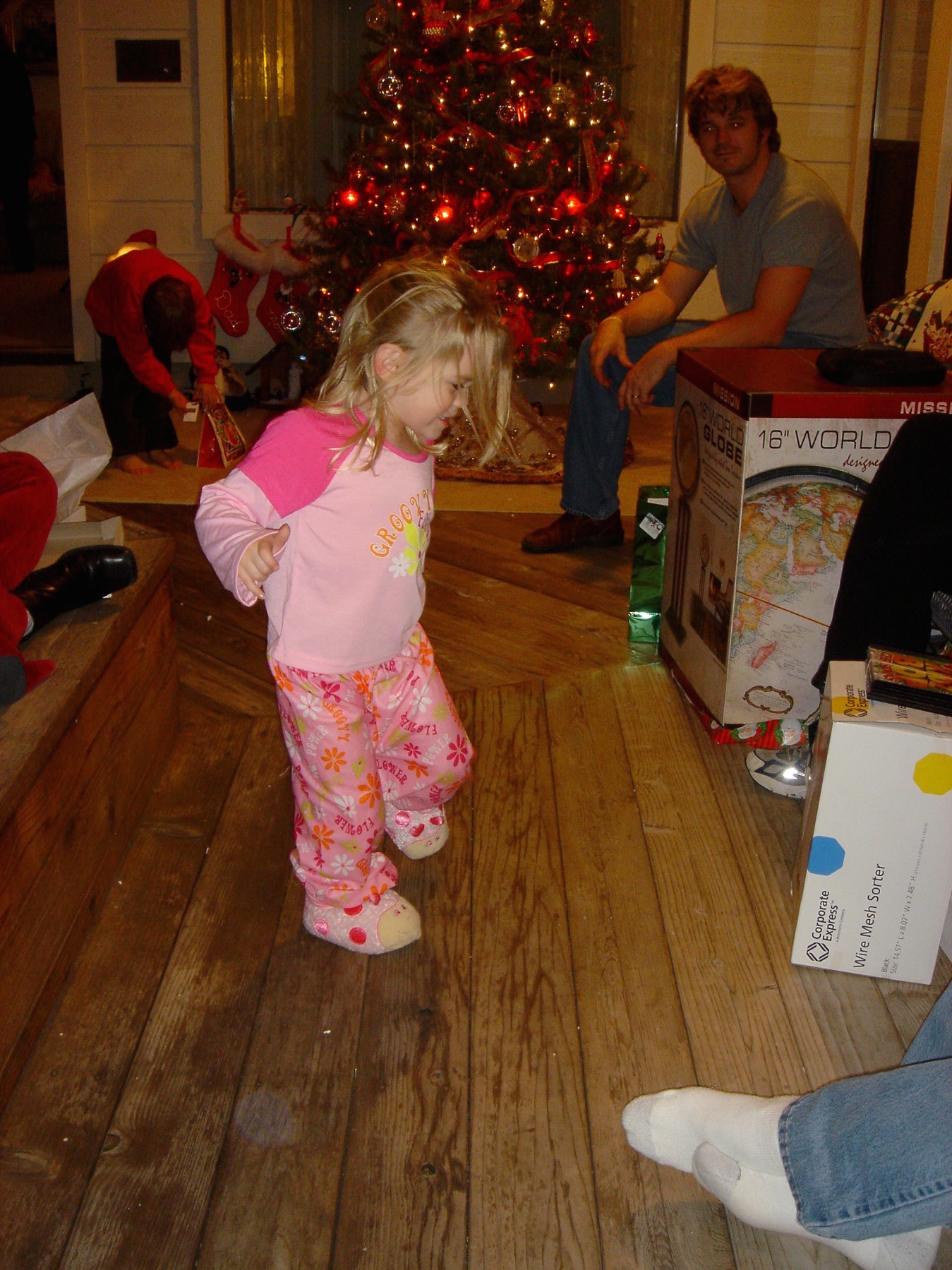 2004-12-24-39 Christmas Eve J&J.jpg